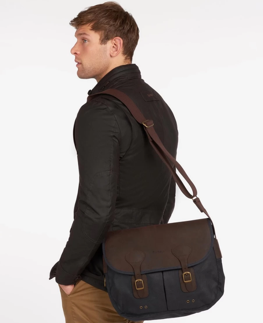 Barbour Men's Navy Waxed Leather Tarras Bag